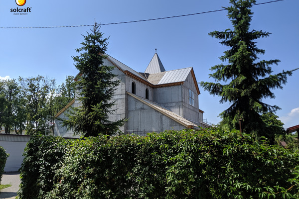 Dach kościoła w Modlinie